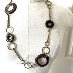 Gold tone wood circle necklace